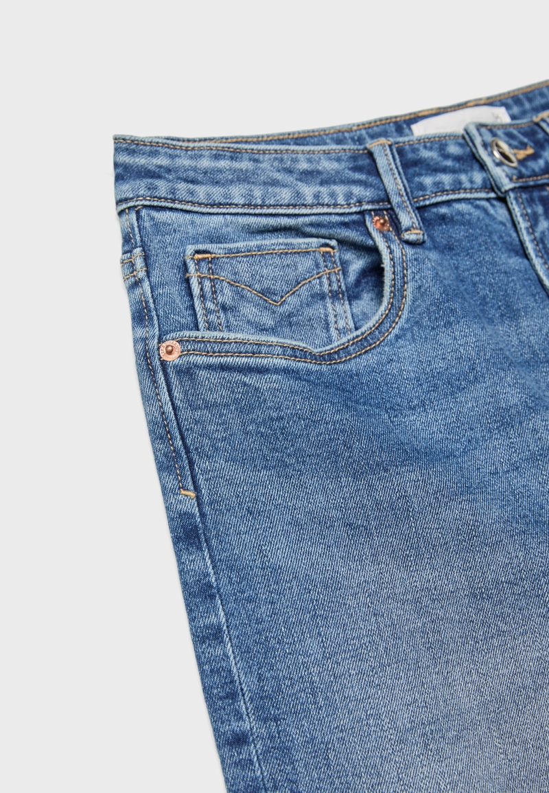 Джинсы D14 зауженные комфортные