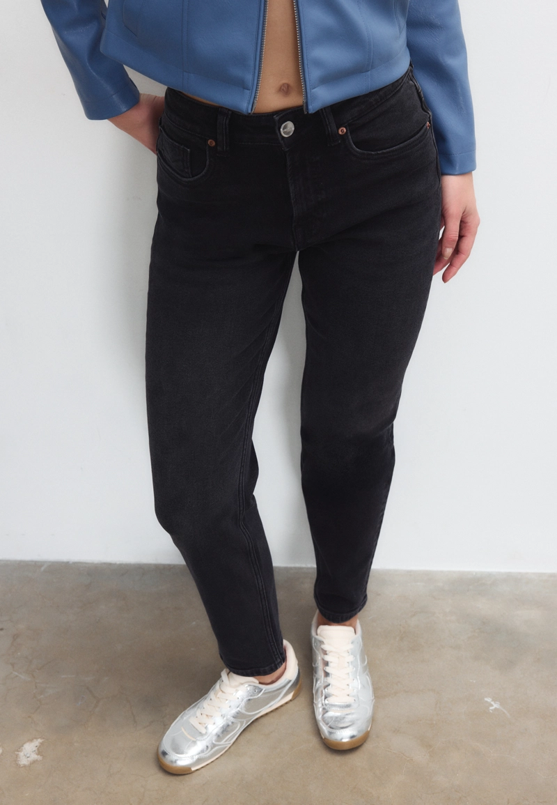 Джинсы D14 зауженные комфортные