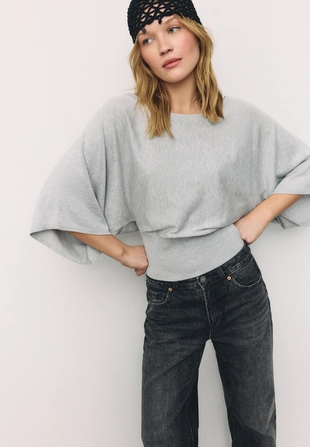 Вязаный свитер с широкими рукавами- Заказать в России