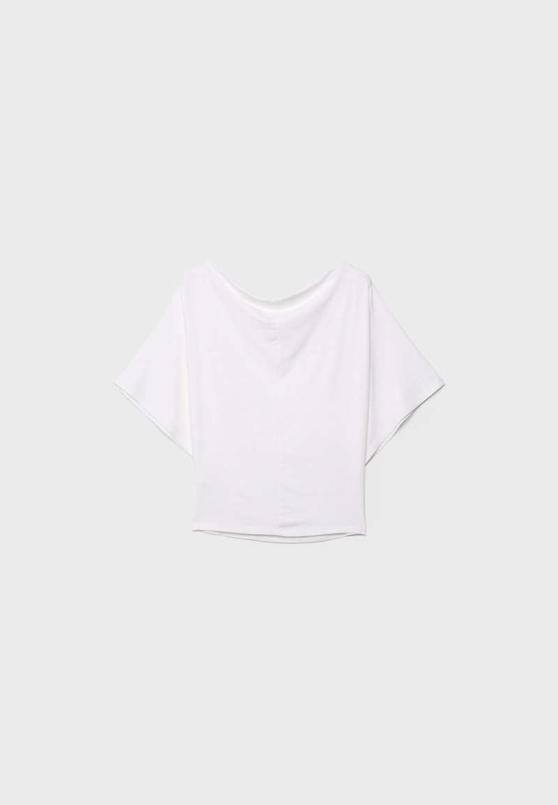 Базовая футболка с рукавами «летучая мышь»