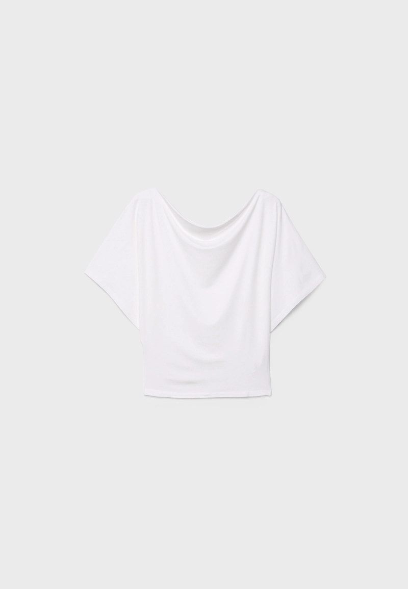 Базовая футболка с рукавами «летучая мышь»