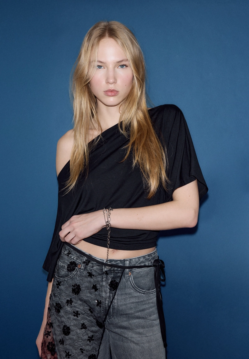 Базовая футболка с рукавами «летучая мышь»