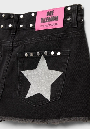 ONE DILEMMA STUDDED SKORT- Заказать в России