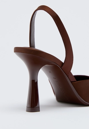 Туфли-шпильки с глянцевым блеском- Заказать в России