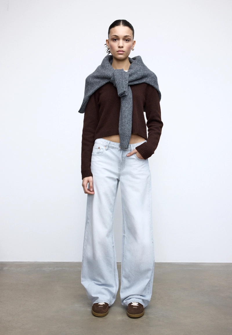 Джинсы D91 с низкой посадкой и широкими штанинами