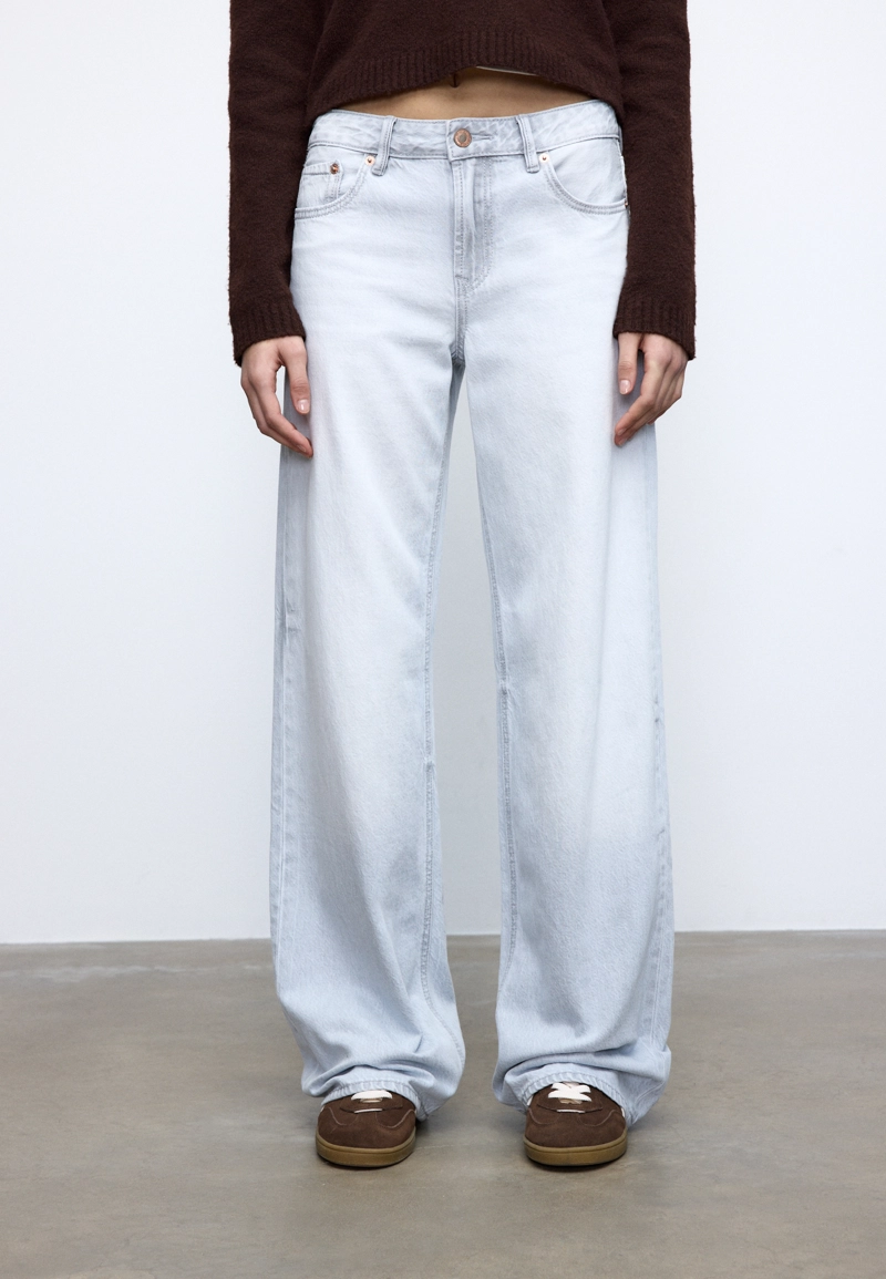 Джинсы D91 с низкой посадкой и широкими штанинами