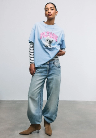 Футболка с графическим принтом и аппликацией, короткие рукава- Заказать в России