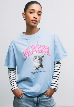 Футболка с графическим принтом и аппликацией, короткие рукава- Заказать в России