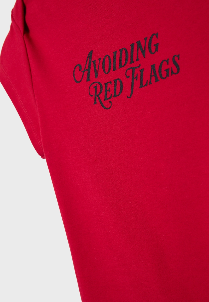 Футболка с вырезом-лодочкой и надписью