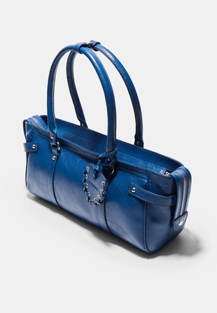 Сумка на плечо с сердечком- Заказать в России