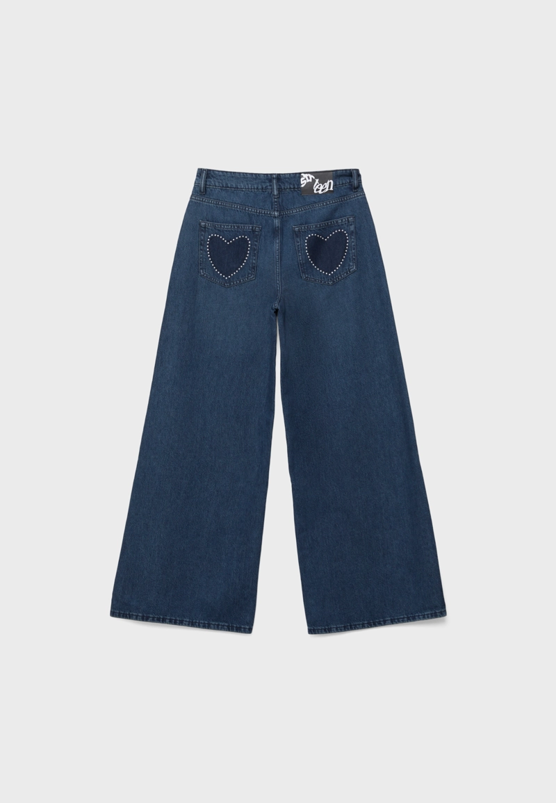 Джинсы свободного кроя с заклепками в виде сердечек