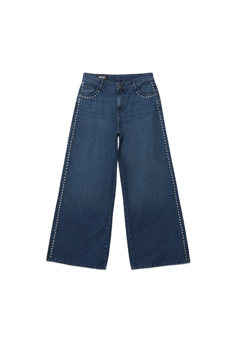 Джинсы свободного кроя с заклепками в виде сердечек