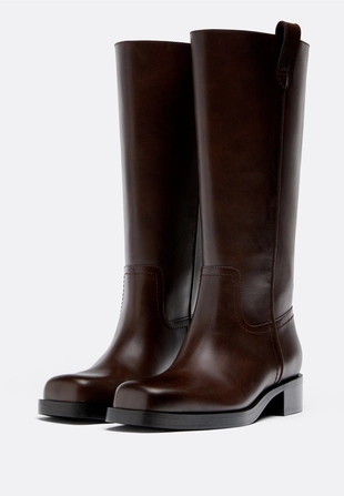 Сапоги на плоской подошве из искусственной кожи- Заказать в России