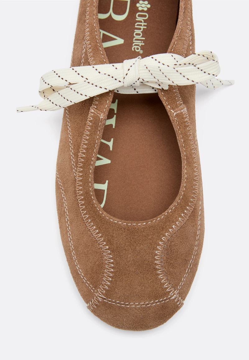 Спортивные балетки из кожи