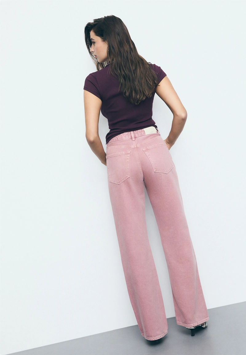 D92 Джинсы прямого широкого кроя