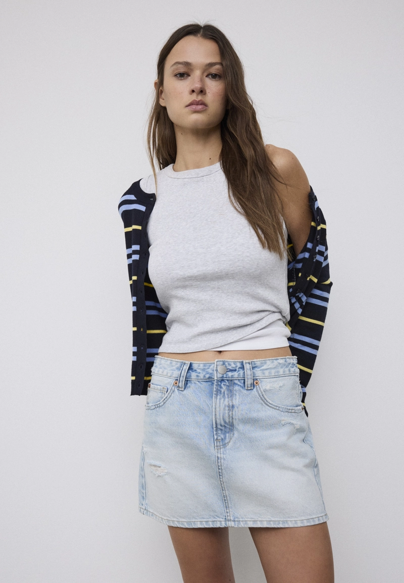 D60 Джинсовая мини-юбка