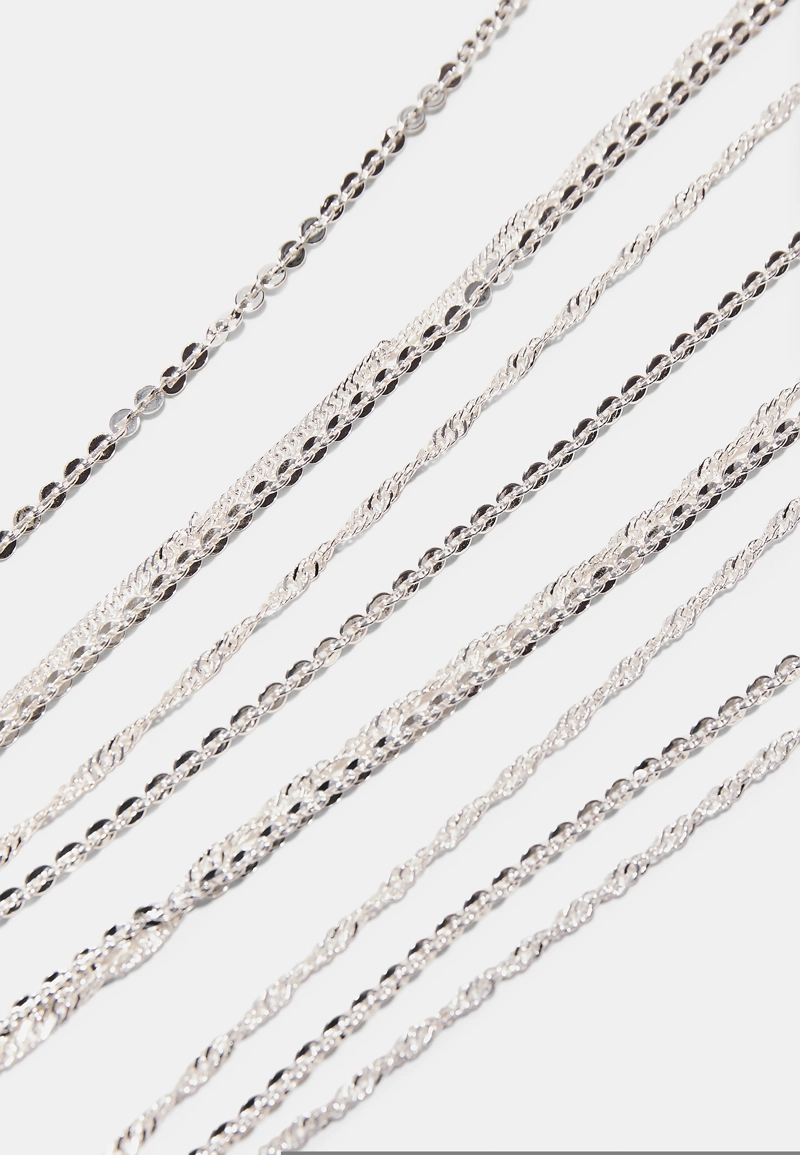 Длинное многорядное ожерелье