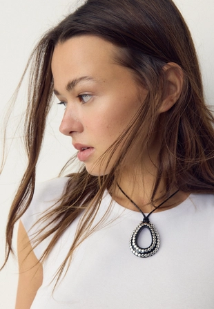 Ожерелье с подвеской на шнурке- Заказать в России