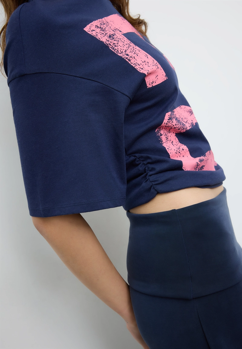 Укороченная футболка с драпировкой