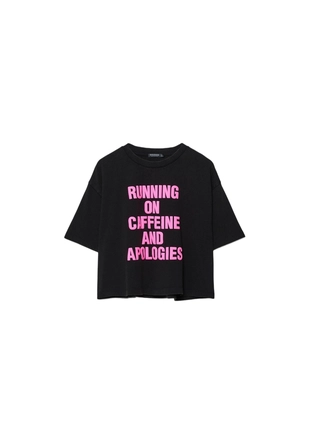 Укороченная футболка с принтом CAFFEINE- Заказать в России