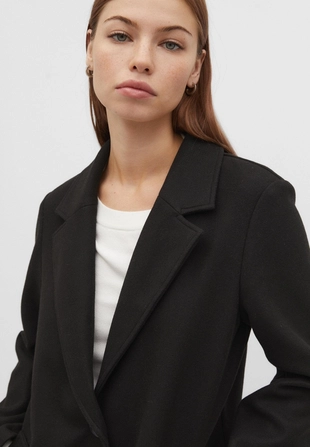 Пальто миди на пуговице из мягкой ткани- Заказать в России