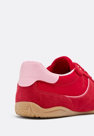 Тапочки на тонкой подошве с кожаными деталями- Заказать в России