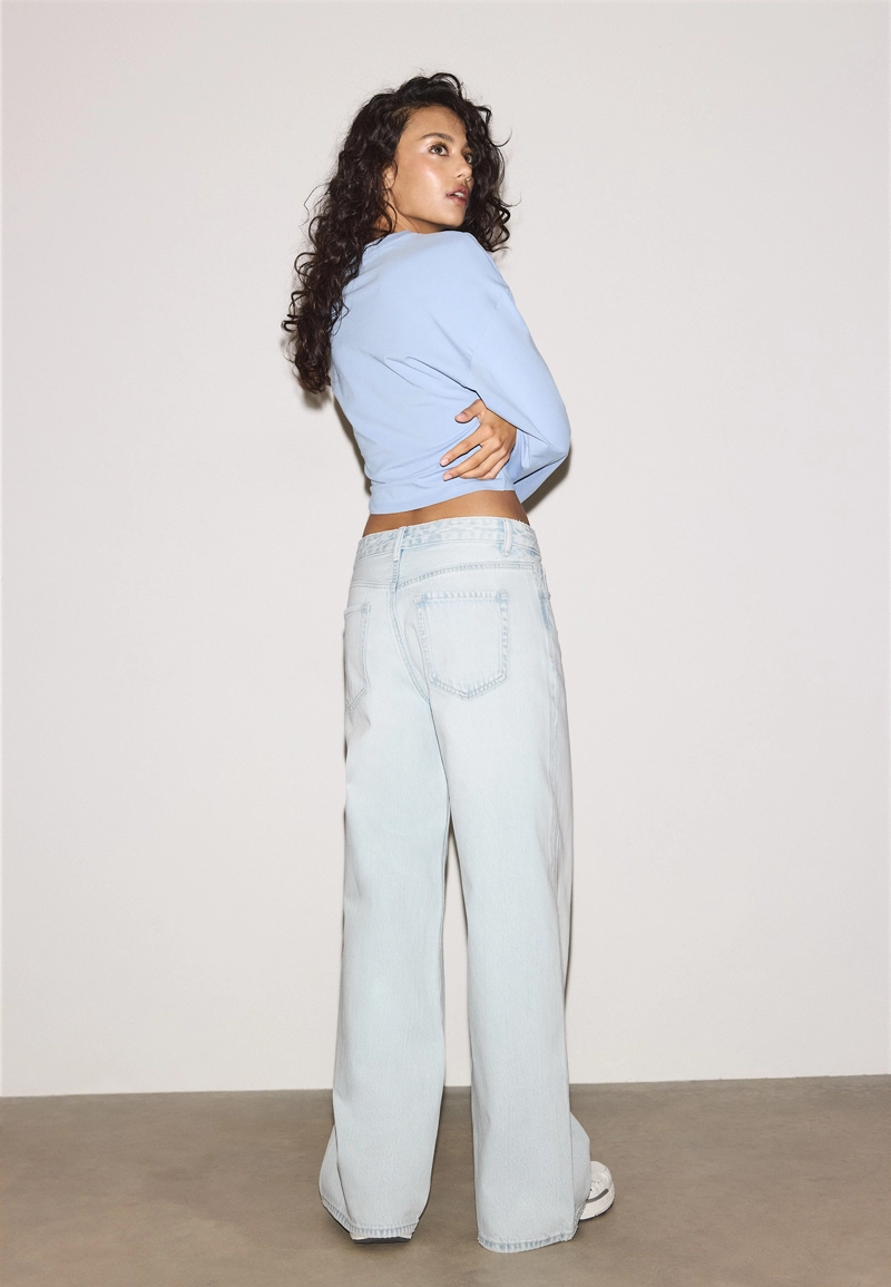 Джинсы свободного кроя