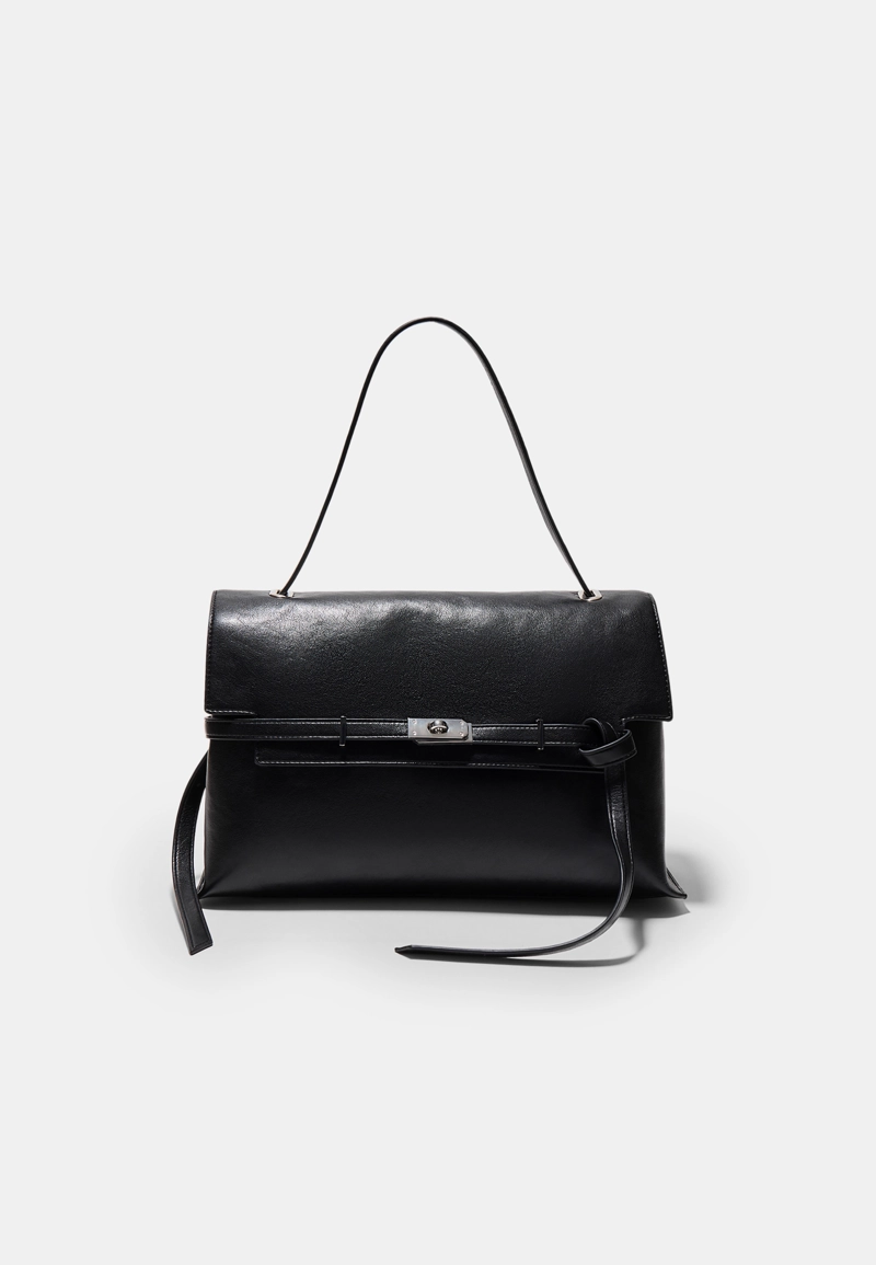 Женская сумка на плечо с металлической застежкой