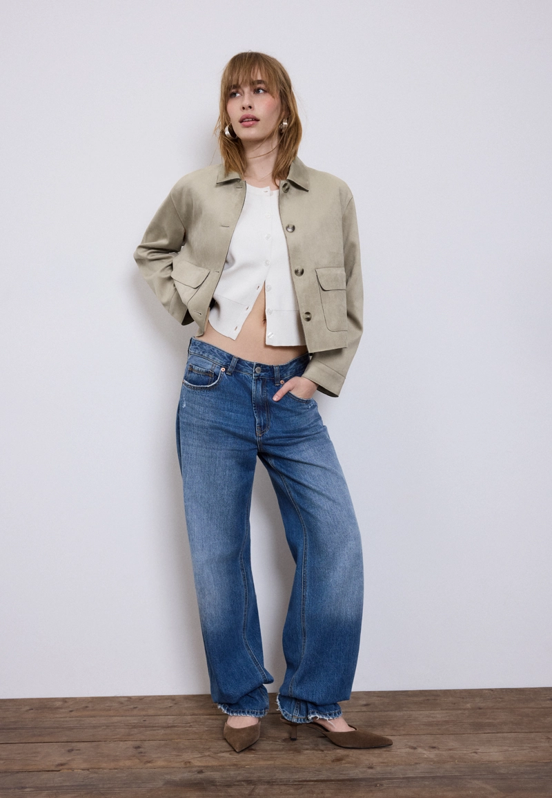 Куртка с карманами из искусственной замши