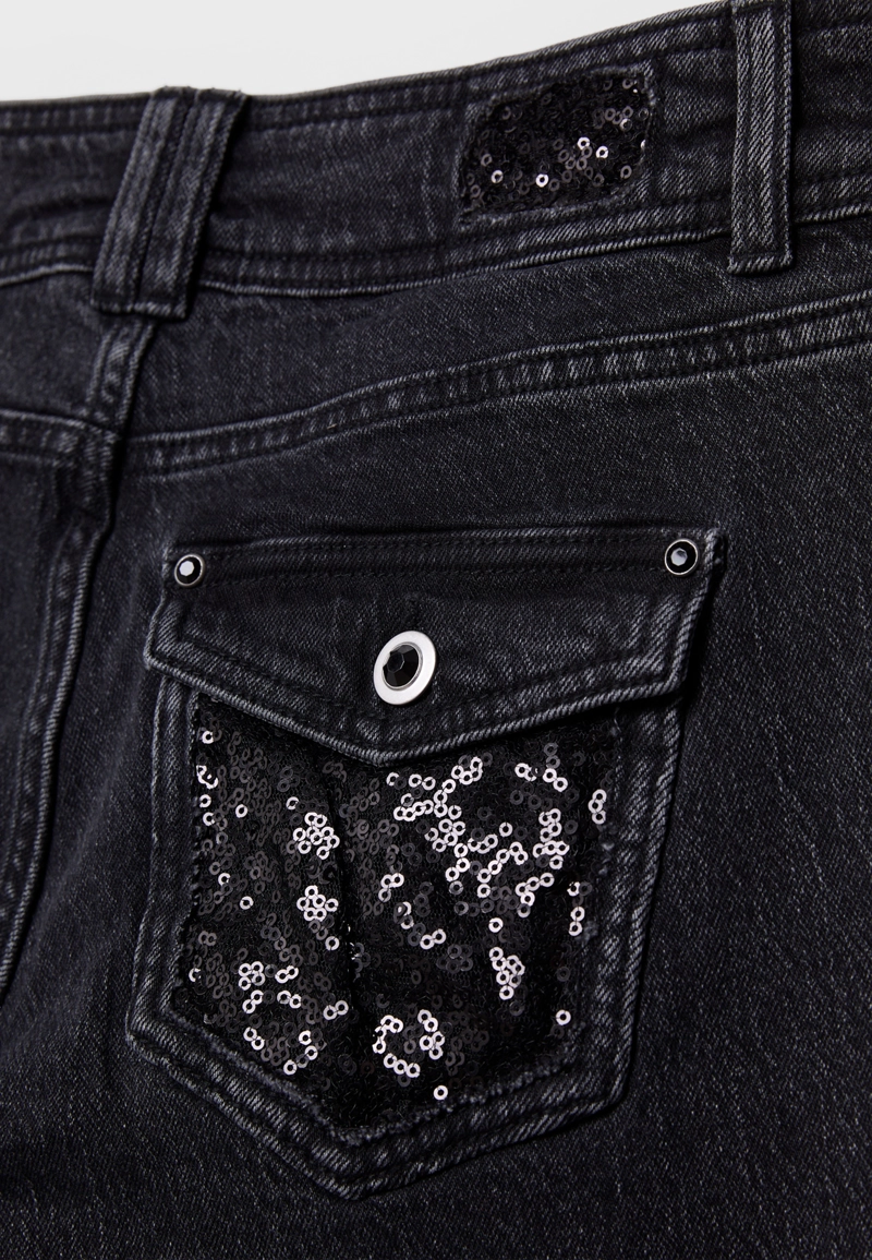Джинсы с низкой посадкой с пайетками