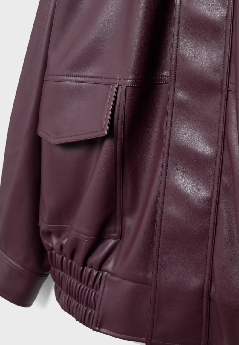 Объемная байкерская куртка из искусственной кожи