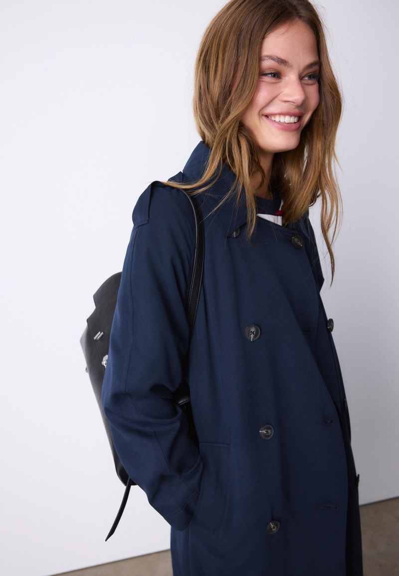 Длинный струящийся тренч