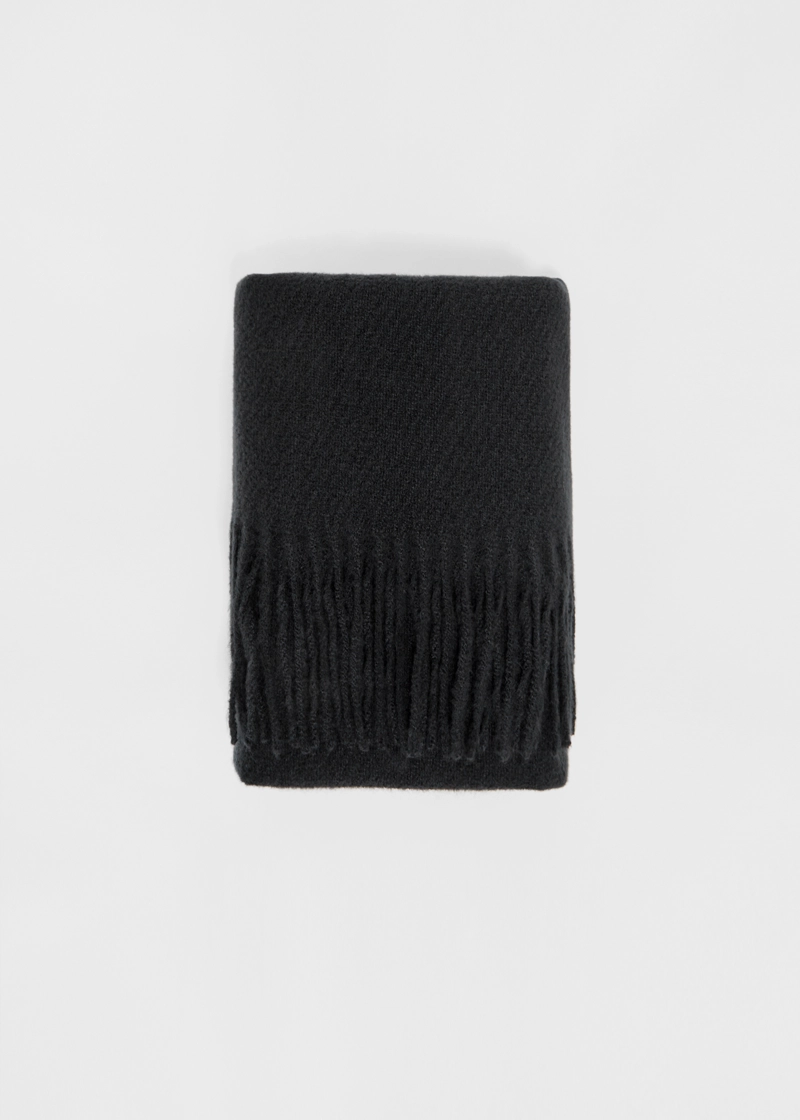 Шарф из ворсистой пряжи