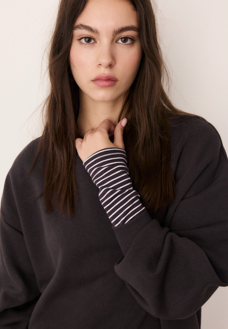 Толстовка с сатиновым подолом