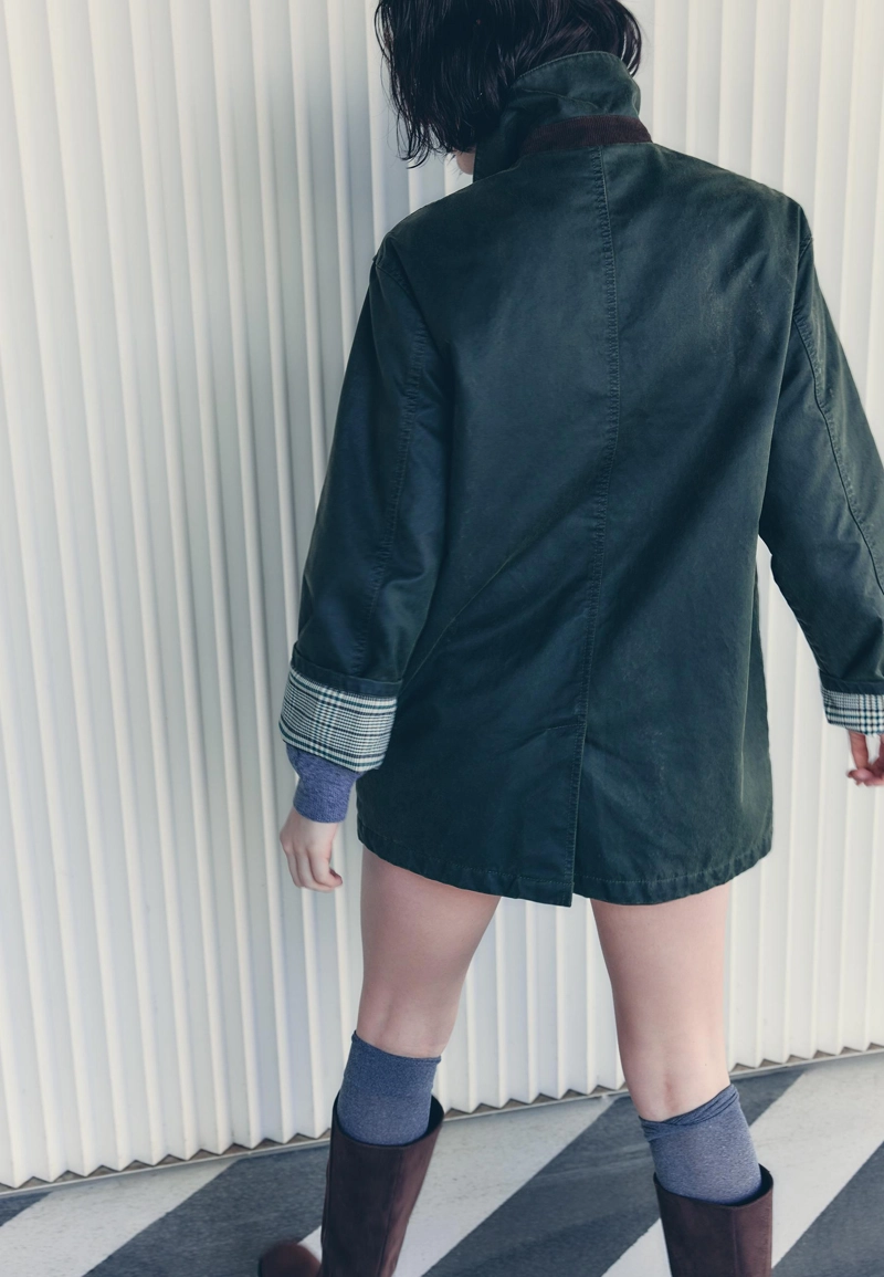 Парка с вощеным покрытием и множеством карманов