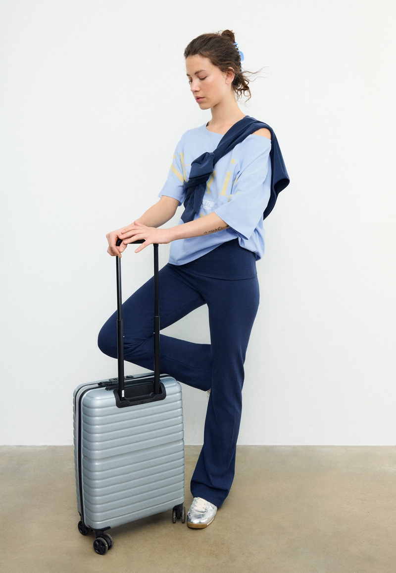 Футболка с вырезом-лодочкой и принтом