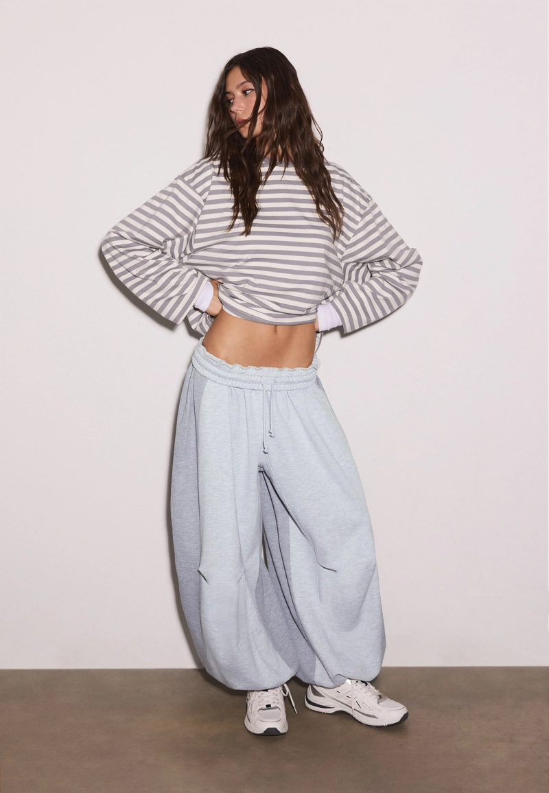 Брюки-джоггеры шароварного кроя со стопперами