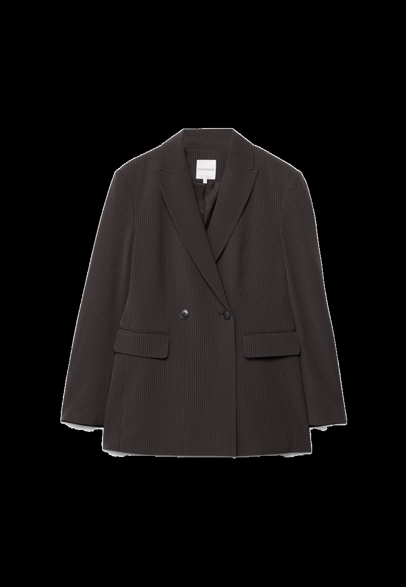 Приталенный пиджак в полоску