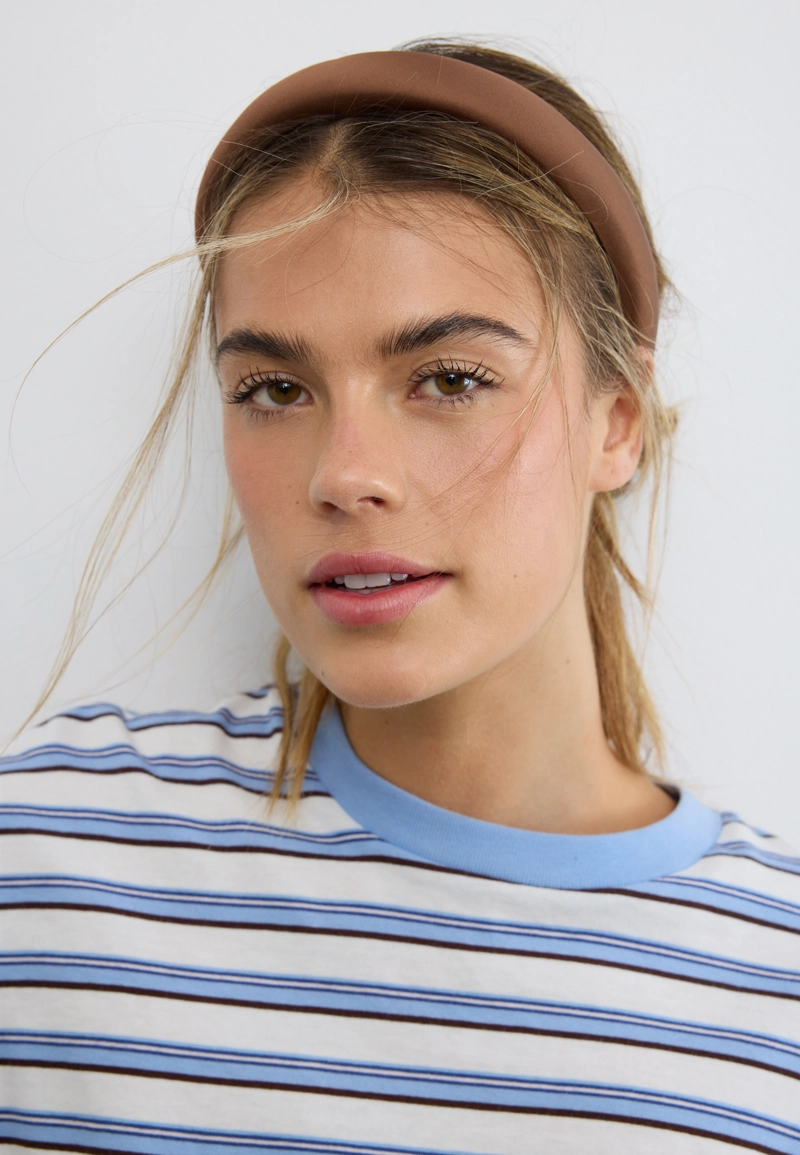 Жесткий атласный ободок