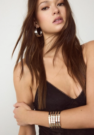 Жесткий браслет- Заказать в России