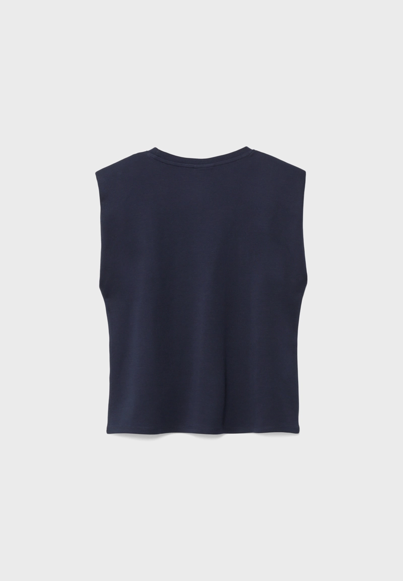 Базовая футболка с подплечниками