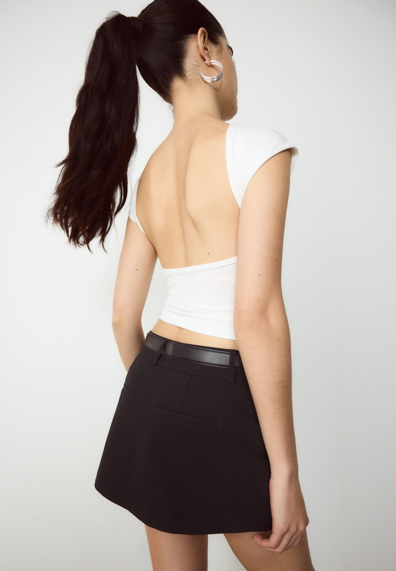 Мини-юбка-шорты с поясом