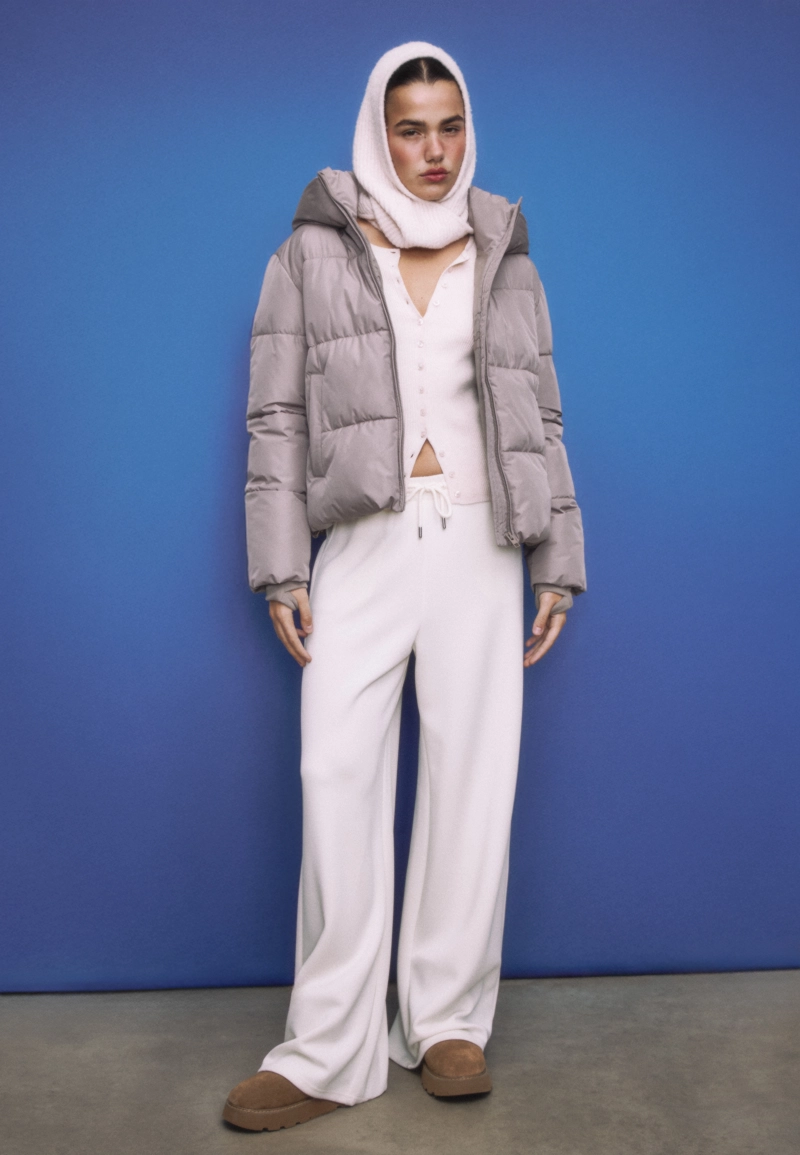 Базовая стеганая куртка с капюшоном