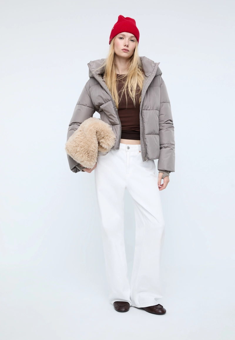 Базовая стеганая куртка с капюшоном