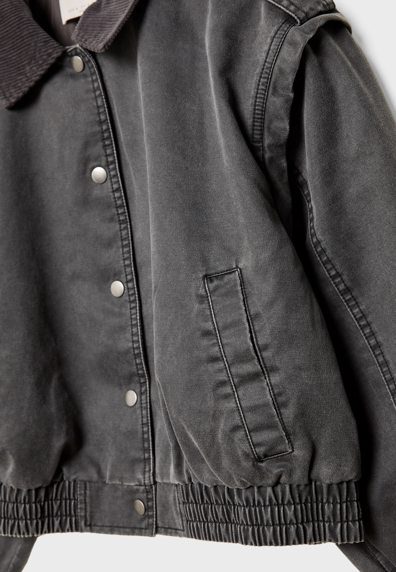 Укороченная куртка с эффектом потертости