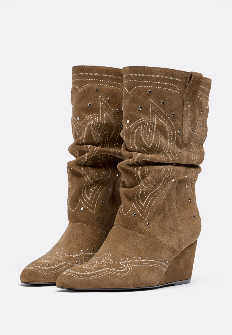 Кожаные ботинки на танкетке