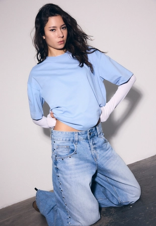 Джинсы супер свободного кроя с боковыми звездами- Заказать в России