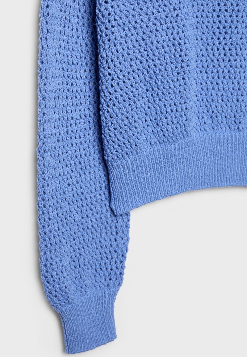 Вязаный джемпер в сетку с вырезом-лодочкой