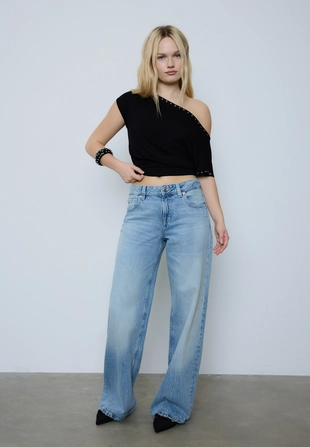 Асимметричная футболка с заклепками- Заказать в России