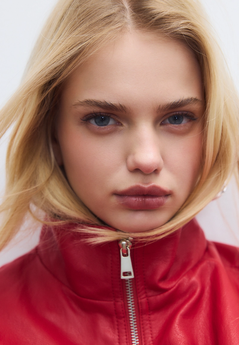 Куртка-баллон с поясом из искусственной кожи